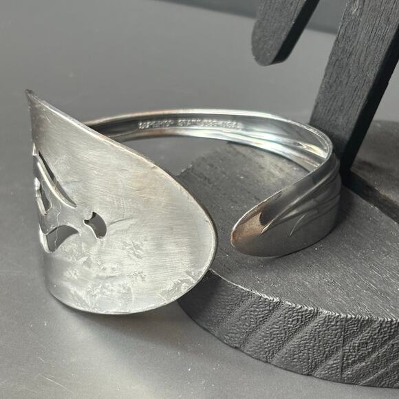 Handmade Signed Hammered Spoon Bracelet Moon and Star 7.5" - Picture 2 of 5